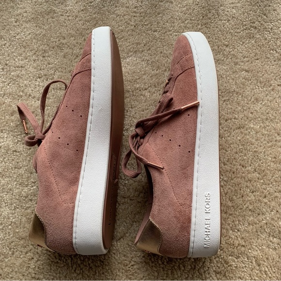 MICHAEL KORS. Rose suede and yellow gold sneakers. White soles. 10M. Lea… - Picture 3 of 11